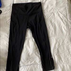 Lululemon calf leggings